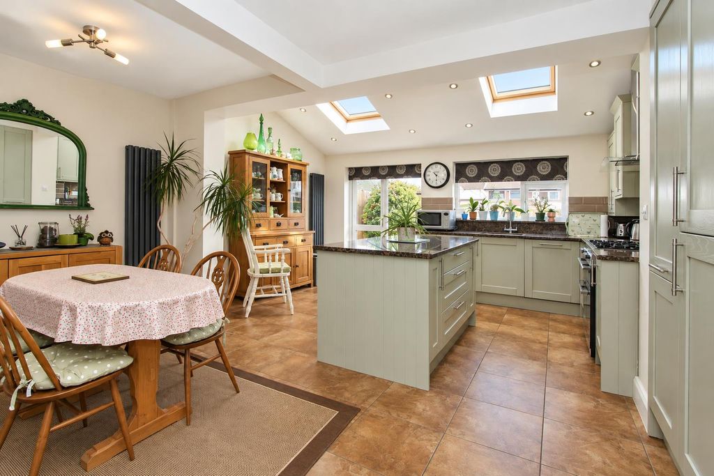Property photo 1 of 23 Kit.Png