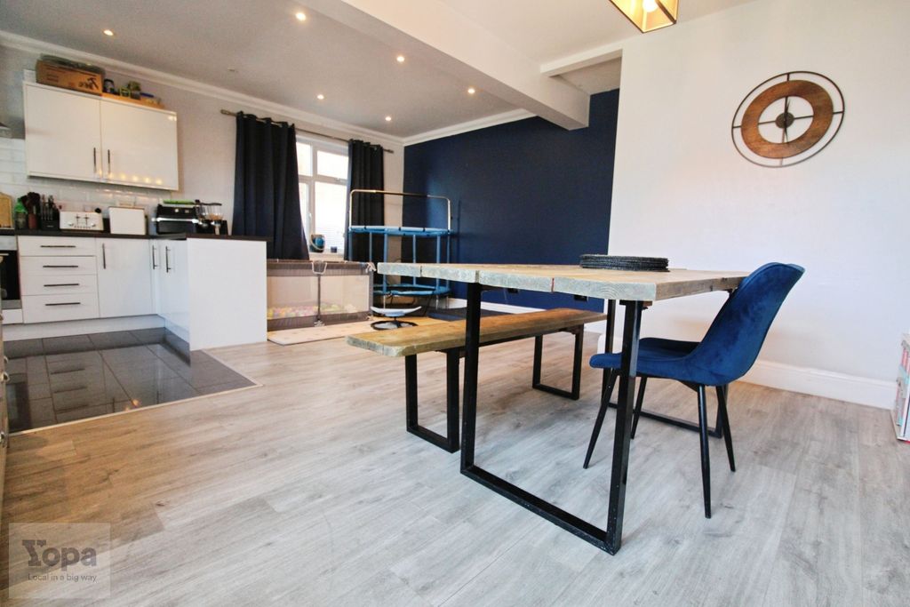 Property photo 2 of 34 Photo #2