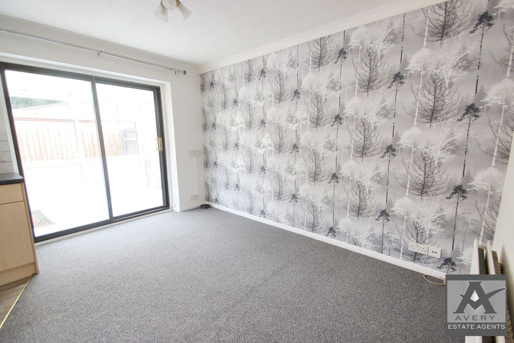 Property photo 3 of 12 Gallery