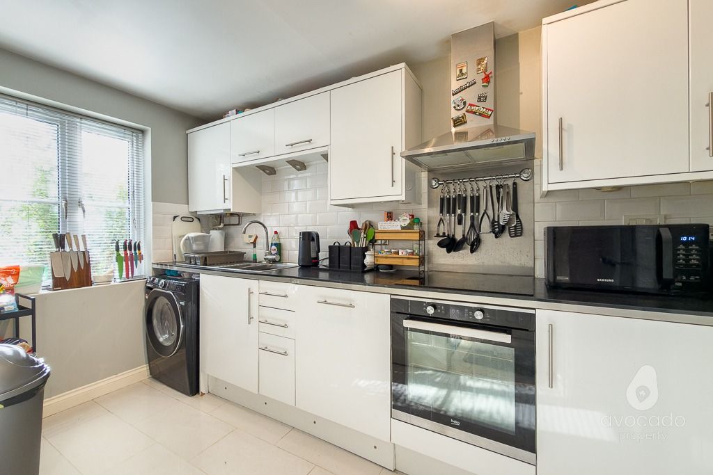 Property photo 2 of 19 4980176