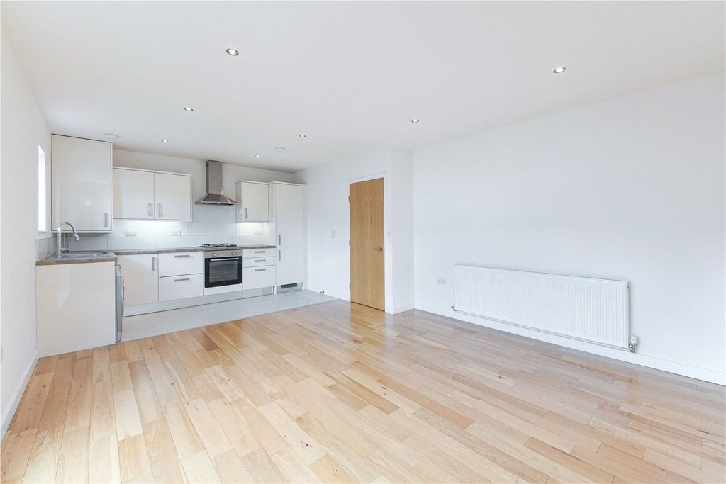 Property photo 3 of 14 Picture No. 11