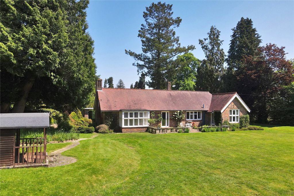 Property photo 1 of 20 Little Leyswood