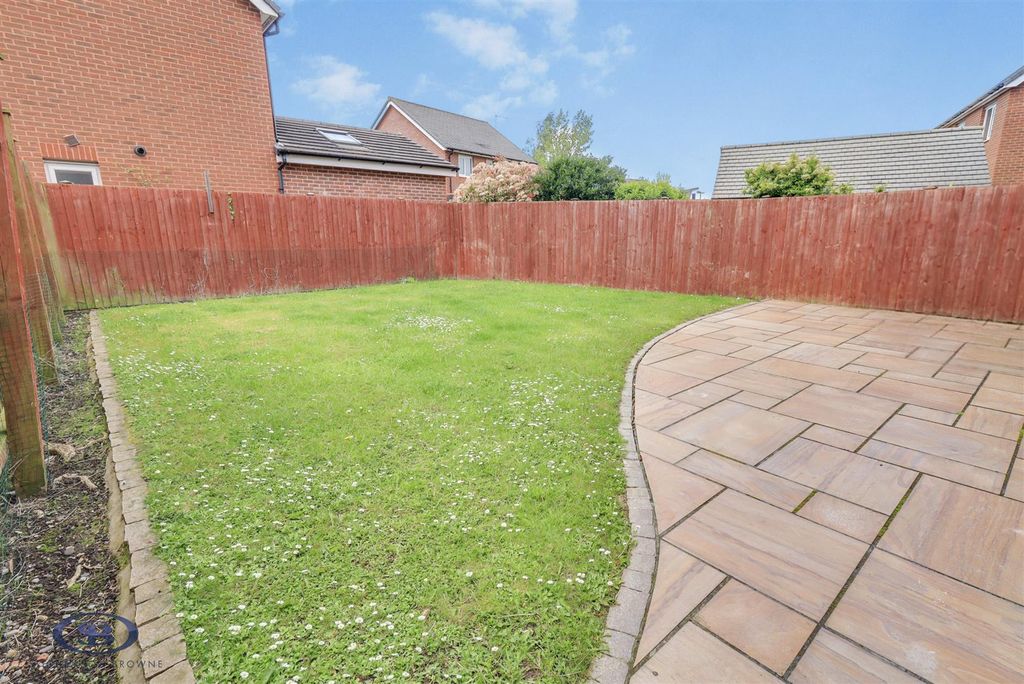 Property photo 3 of 27 Tlc_646B9d23-40Df-4E39-8E81-37E5c5E39761_6416c97.J