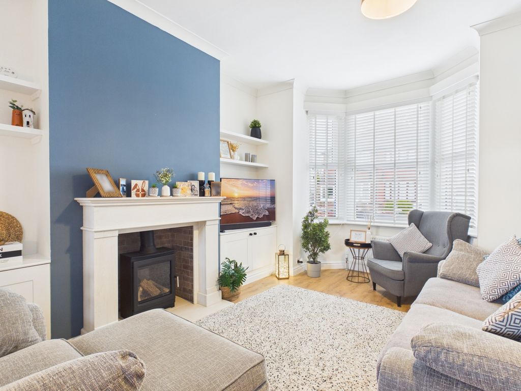 Property photo 2 of 22 Cam03729G0-Pr0284-Still011