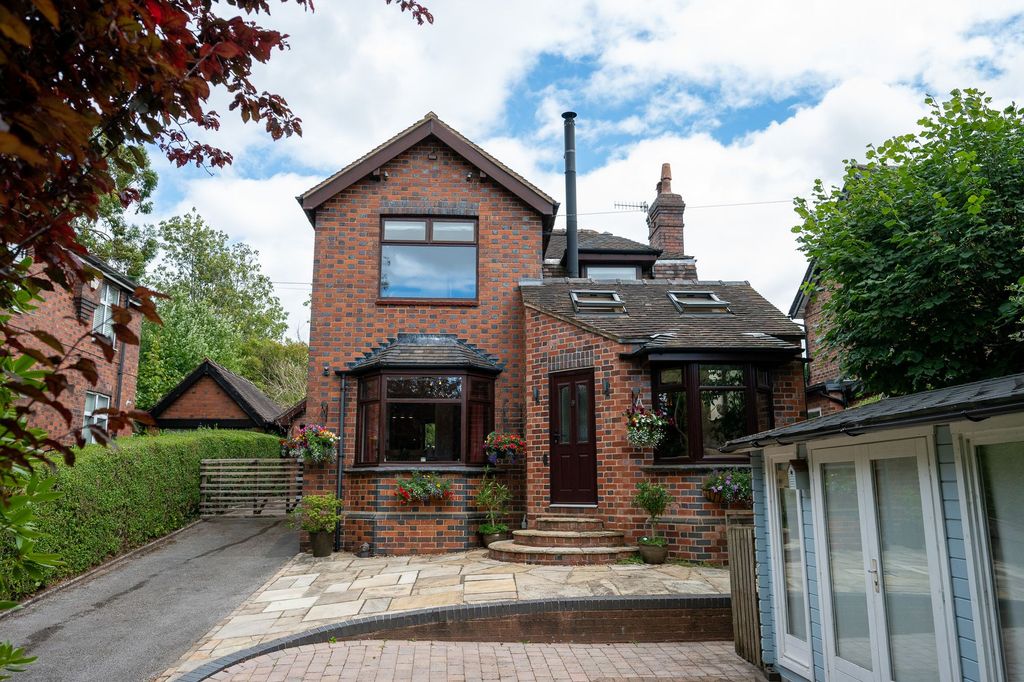Property photo 2 of 50
