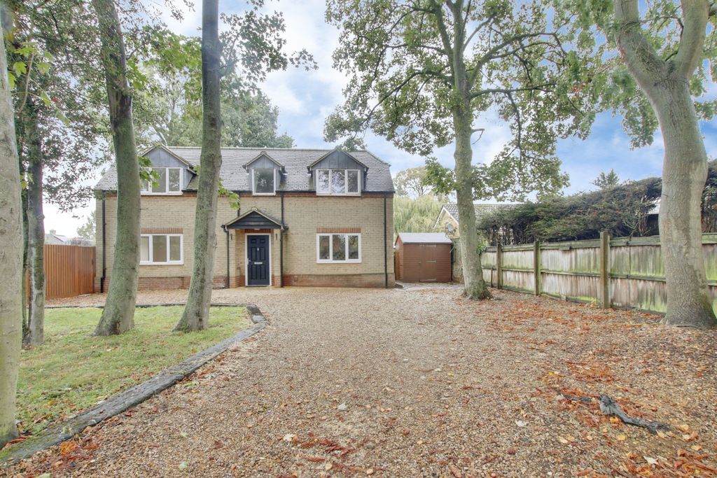 Property photo 1 of 9