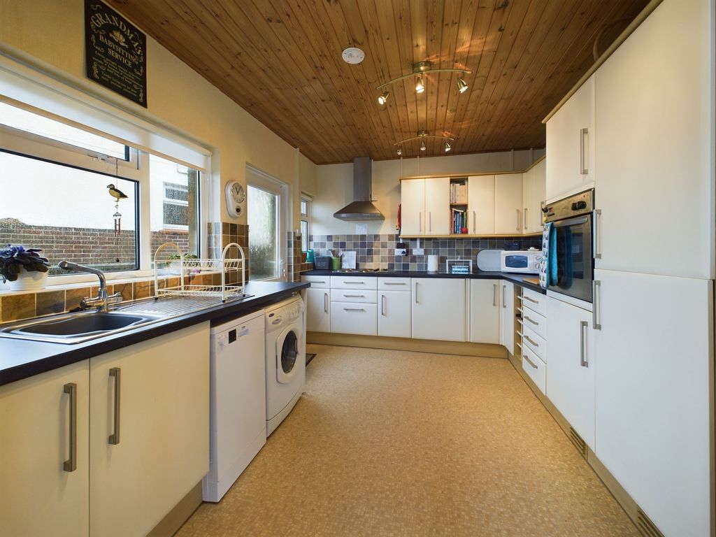 Additional image 9 of 3 bed detached bungalow for salePointfields Crescent, Milford Haven SA73