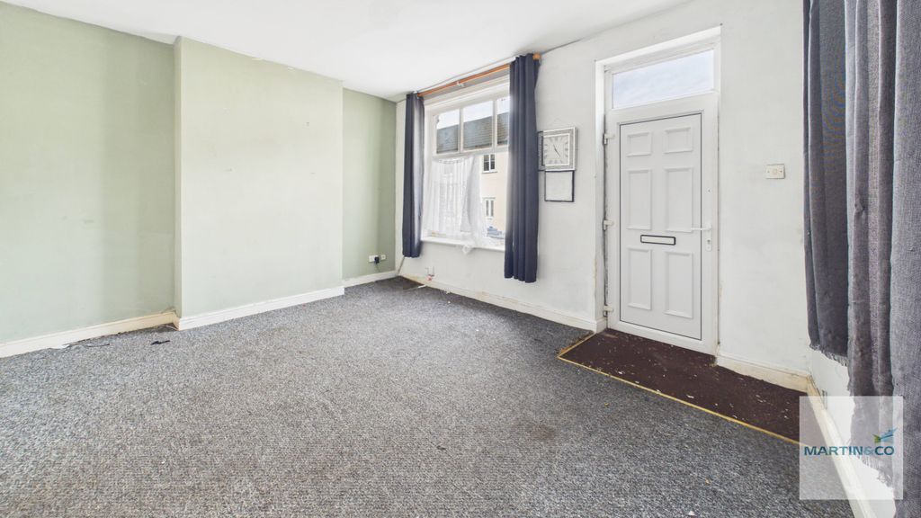 Property photo 2 of 7 Cam03663G0-Pr0303-Still001