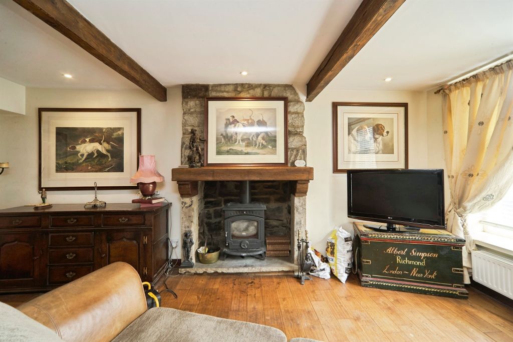 Property photo 3 of 11