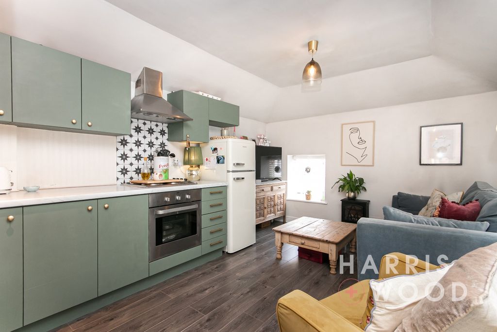 Property photo 2 of 18 4219153