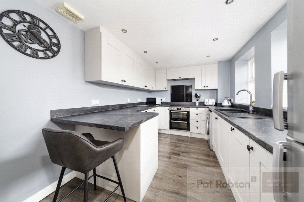 Property photo 2 of 12 Picture 2