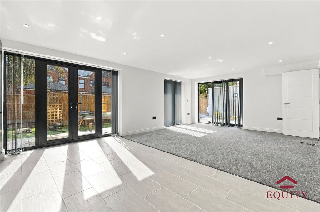 Property photo 3 of 28 Picture No. 42