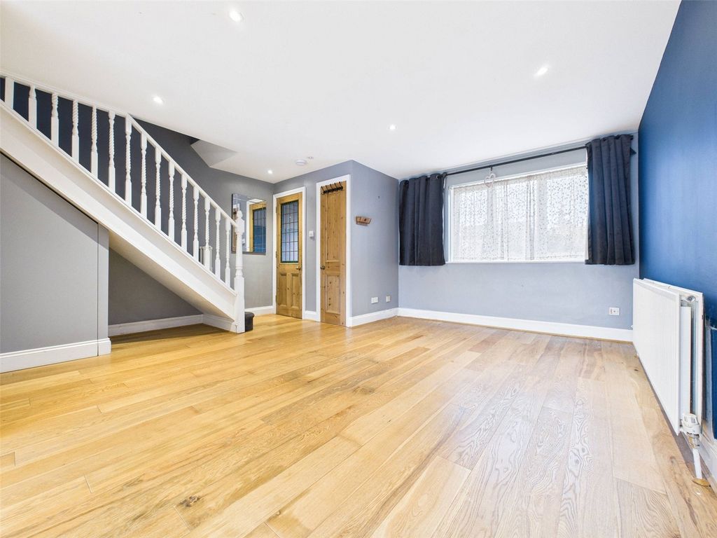 Property photo 3 of 17 Picture No. 32