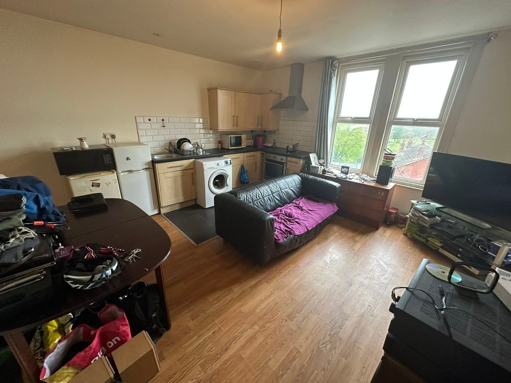 Property photo 2 of 5 Photo 4