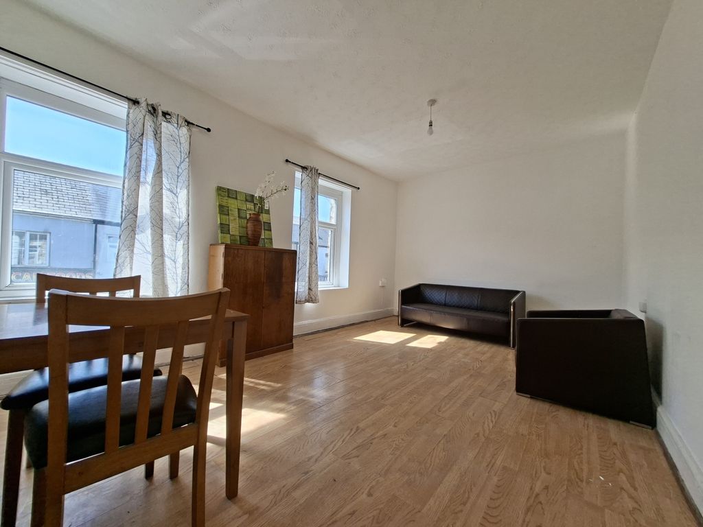 Property photo 2 of 6 20260423_143554