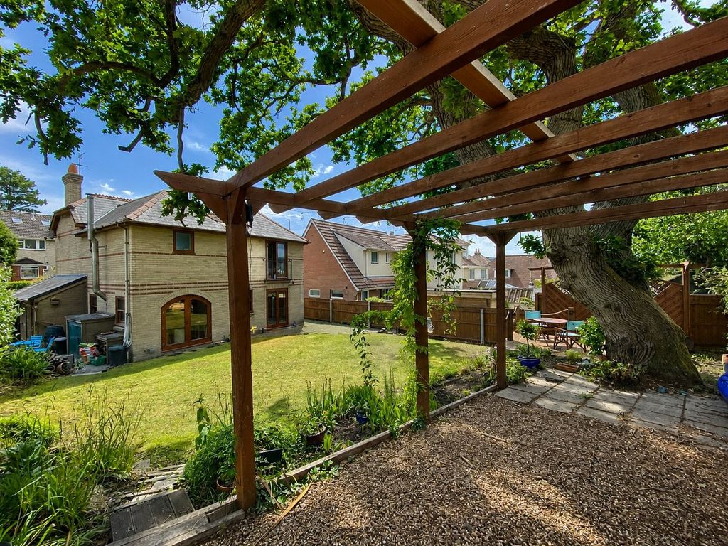 Property photo 2 of 29