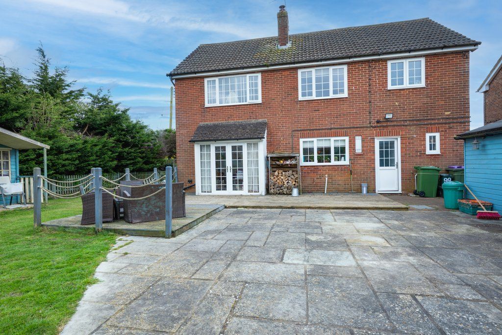 Property photo 2 of 21