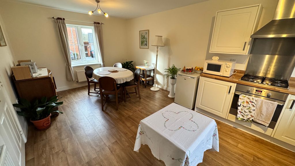 Property photo 3 of 16 Kitchen/Dining Family Room