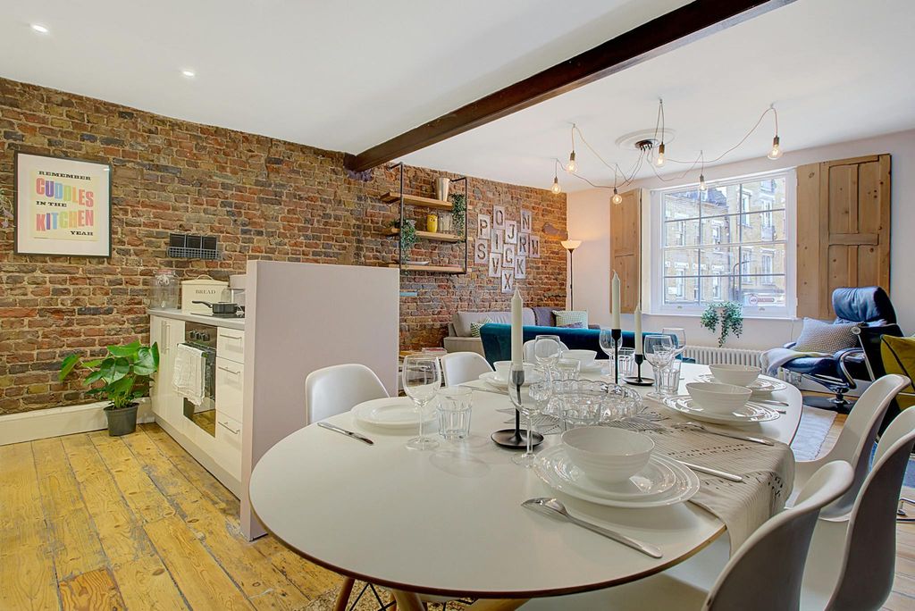 Property photo 2 of 9 Dining Room 1.Jpg