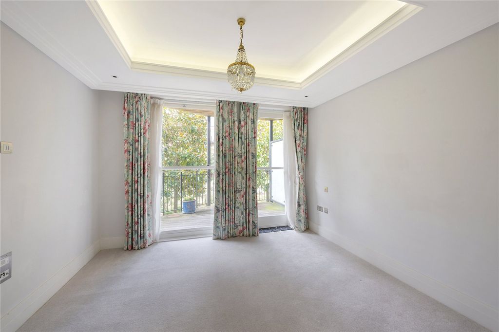 Property photo 3 of 34 Picture No. 15