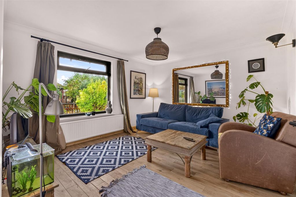 Property photo 1 of 23 For Sale By Aspire Residential | Springfield Garde
