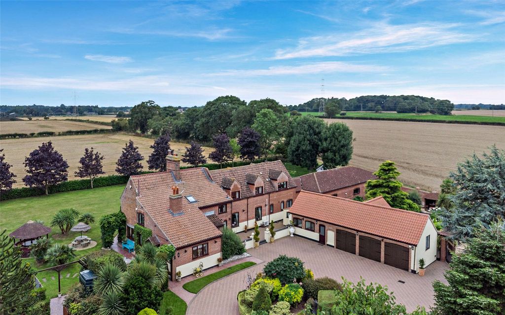 Property photo 1 of 28 Boyton Farmhouse