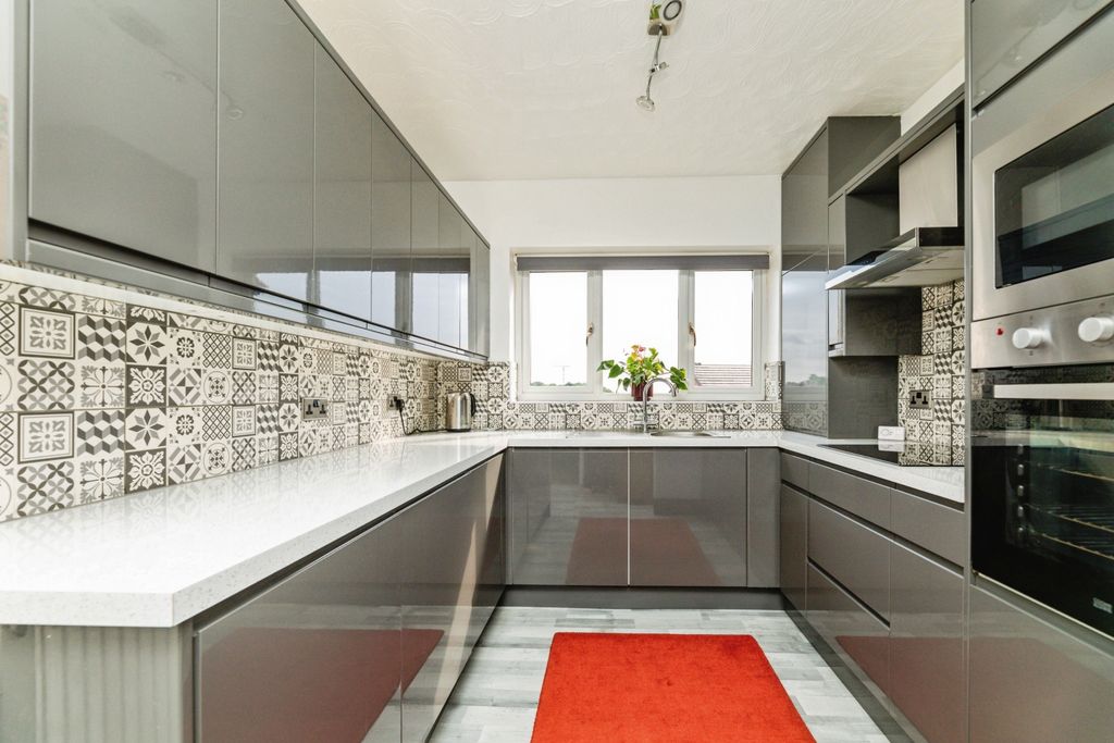 Property photo 2 of 20 2A8A5696