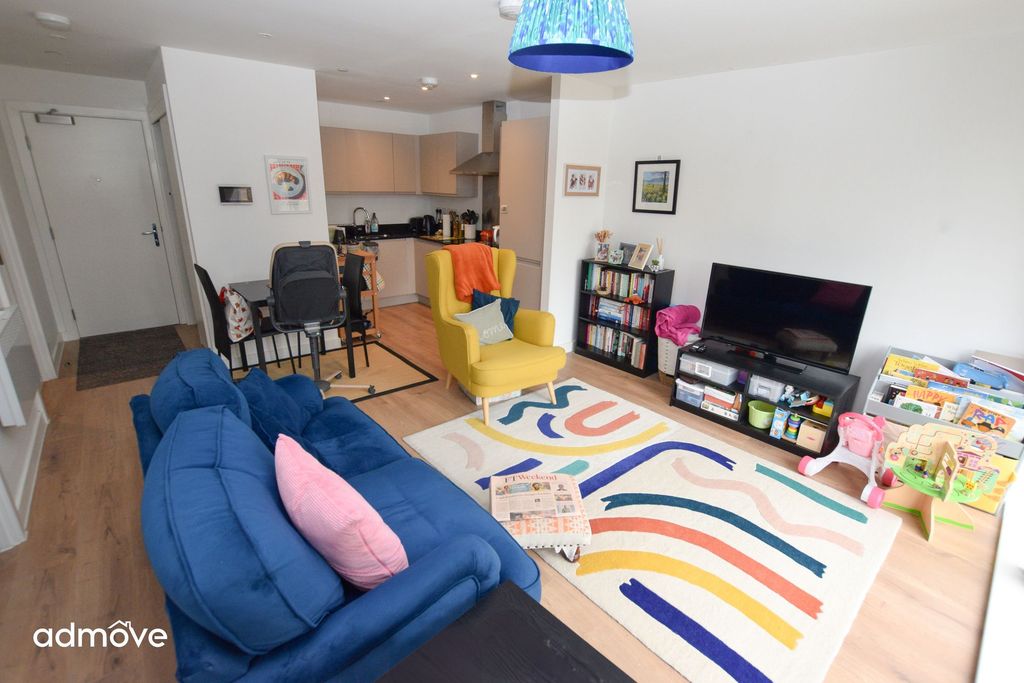 Property photo 2 of 12 Photo 3