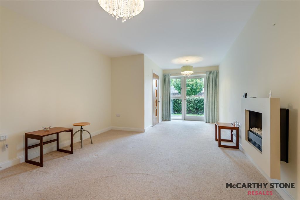 Property photo 3 of 21 8622559-Interior07.Jpg