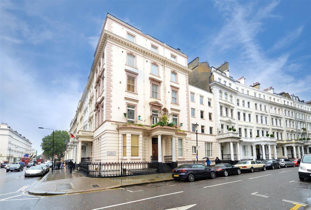 Property photo 2 of 12 Domlo-000201-P-O-4Le0Ngk97.Jpg