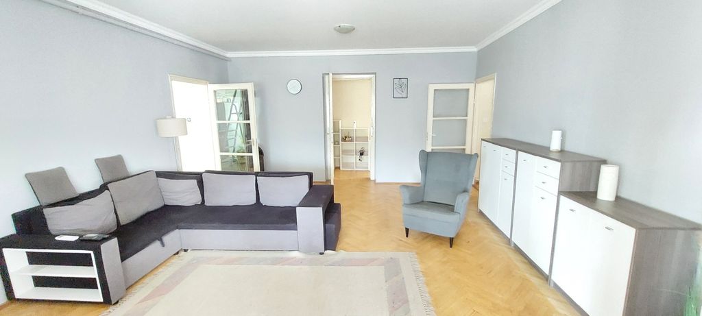 Property photo 2 of 36