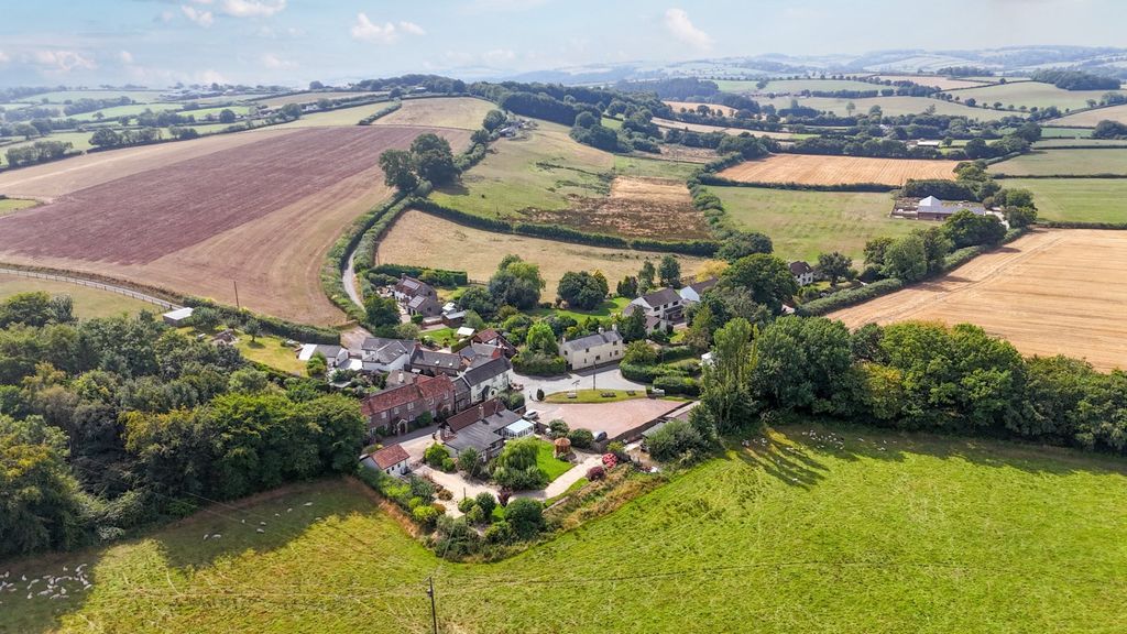 Property photo 3 of 26 Staple Cross Seddons
