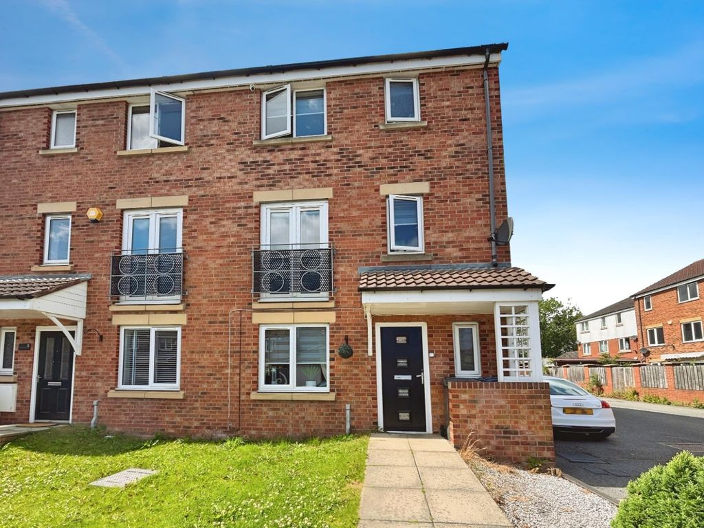Property photo 2 of 18 4258741