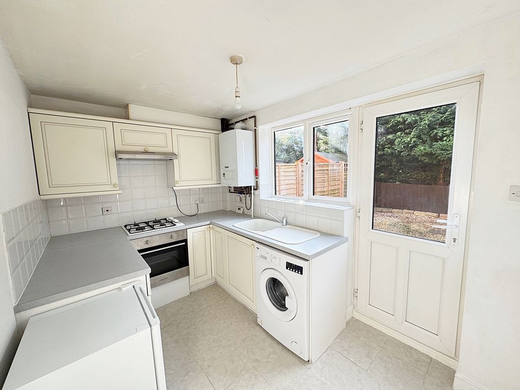 Property photo 2 of 10 16