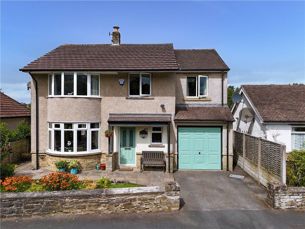 Property photo 1 of 17 External