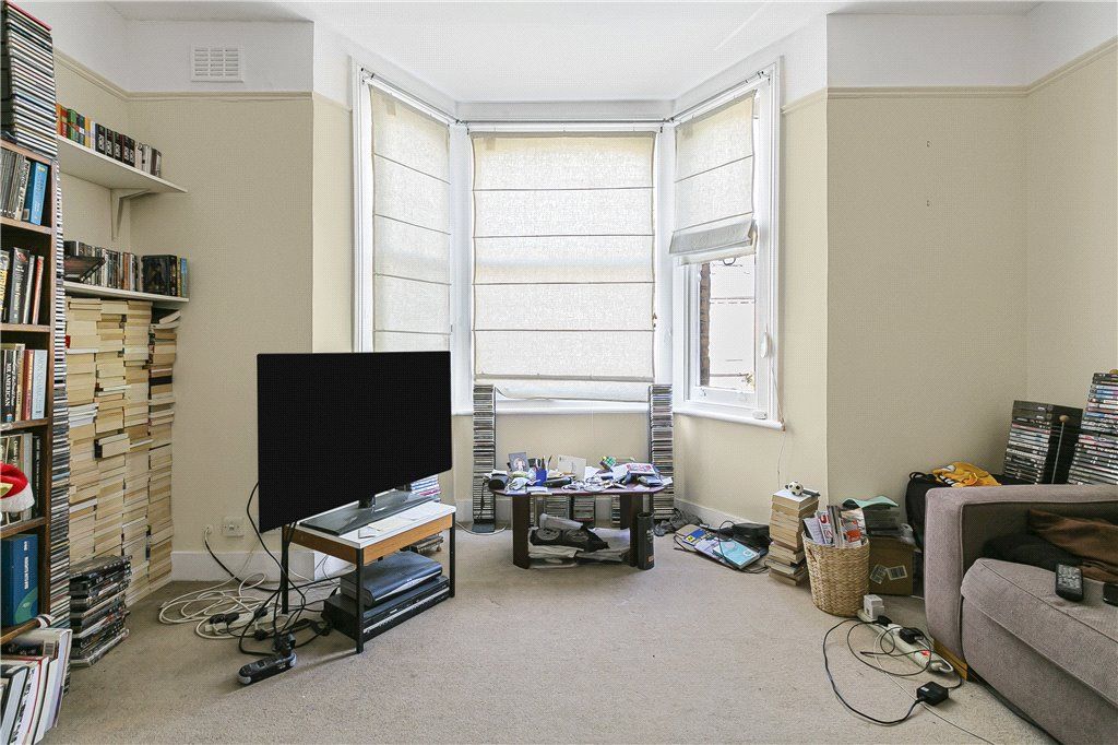 Property photo 3 of 9 Living Room