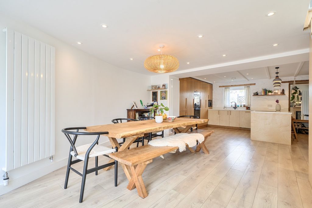 Property photo 2 of 28 50851811