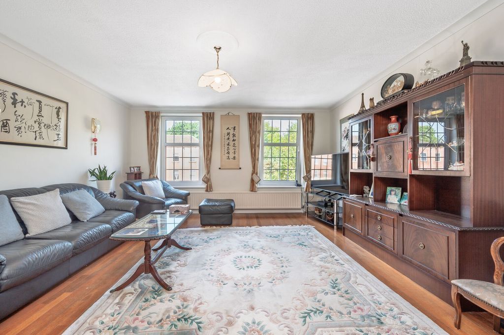 Property photo 2 of 10