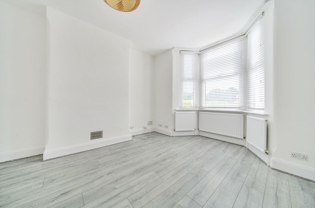 Property photo 3 of 19 Reception Room
