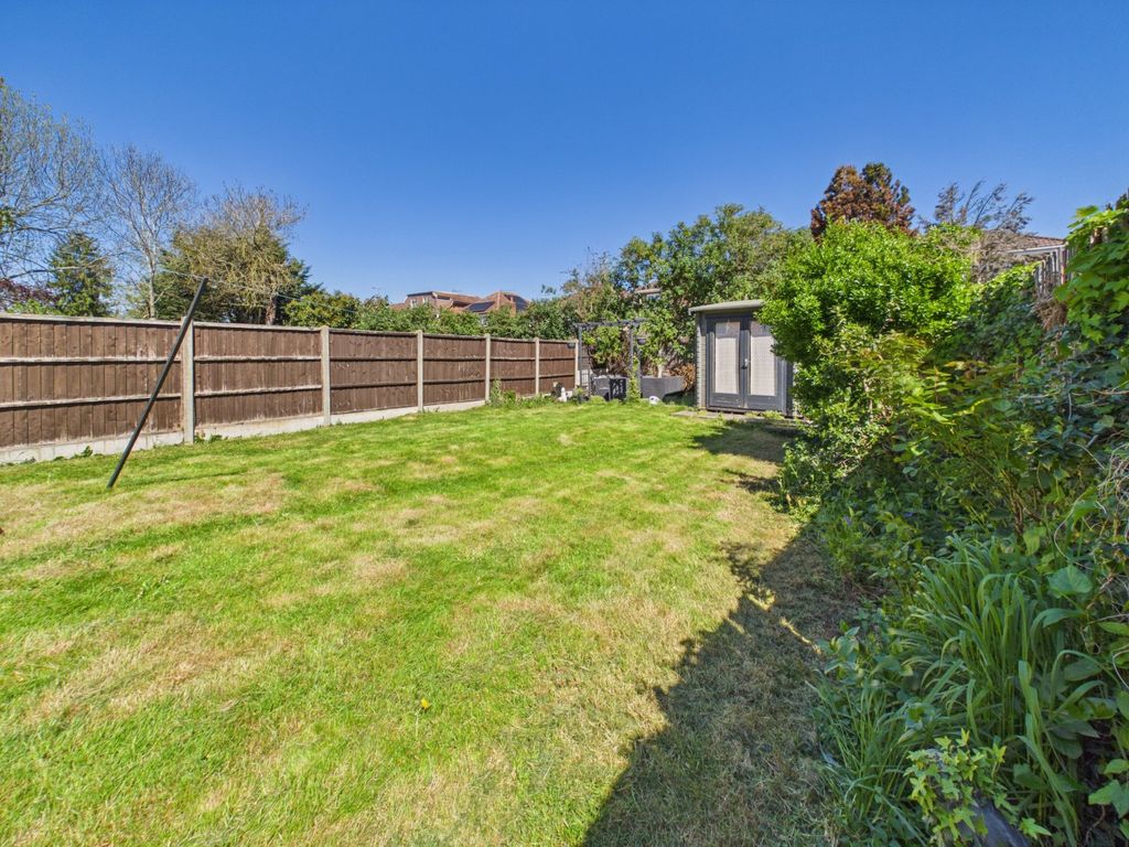 Property photo 3 of 21 Picture No. 02