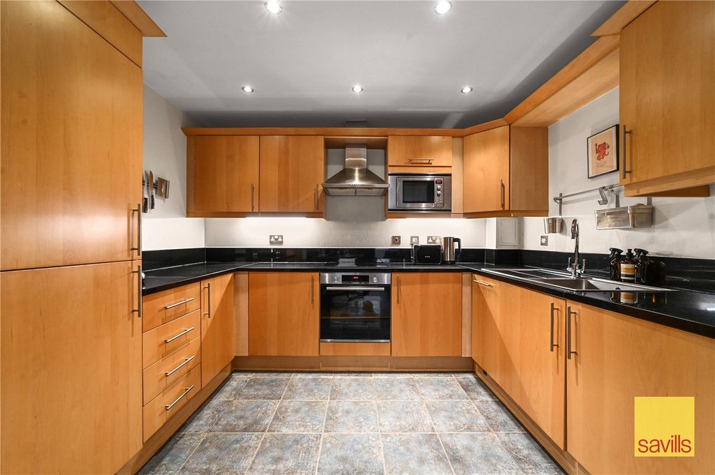 Property photo 2 of 24 Kitchen