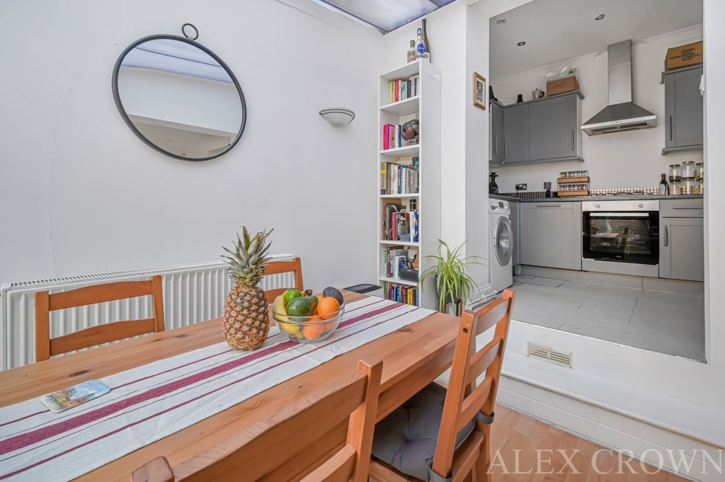 Property photo 3 of 26