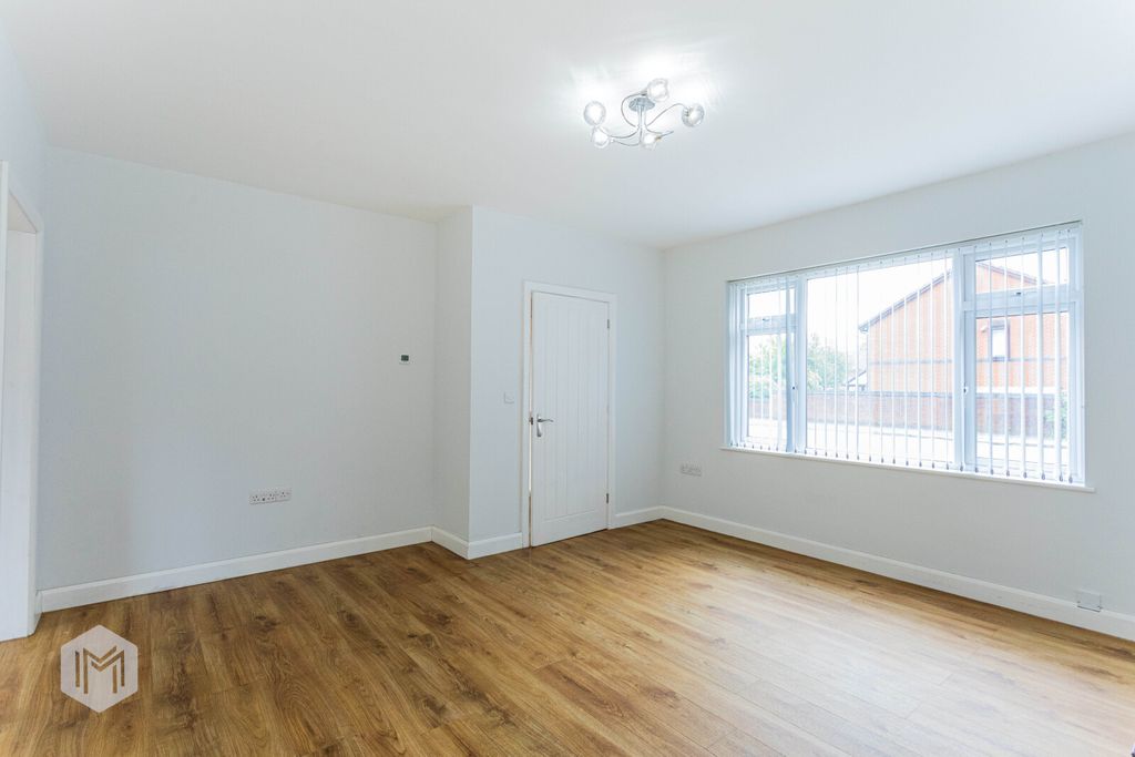 Property photo 3 of 22 Picture No. 27