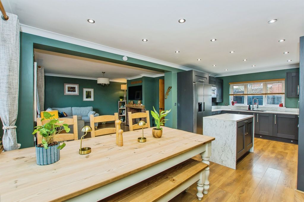 Property photo 3 of 22