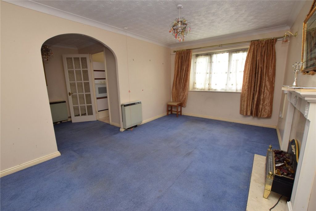 Property photo 2 of 9 Picture No. 10
