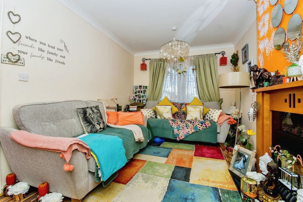 Property photo 2 of 14