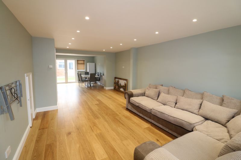 Property photo 2 of 11 Photo 1