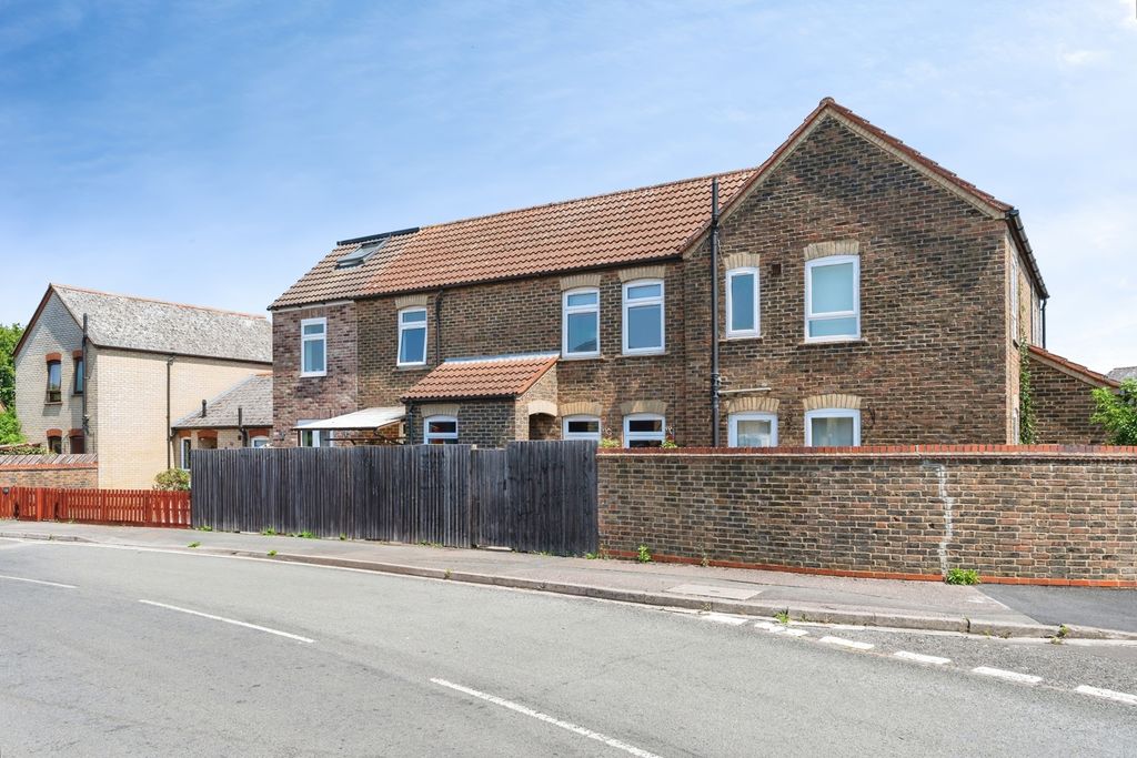 Property photo 1 of 18 Pbox-Img.Jpg