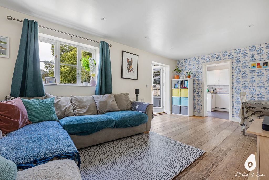 Property photo 2 of 26 5014442