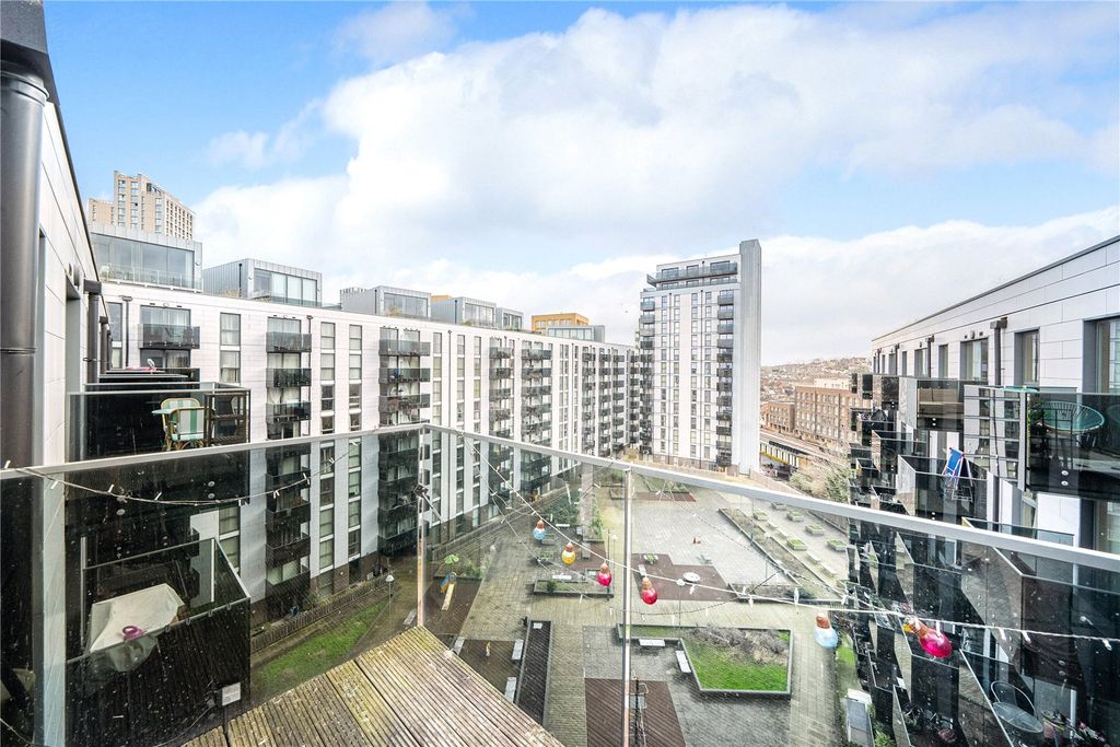 Property photo 2 of 24 Picture No. 08